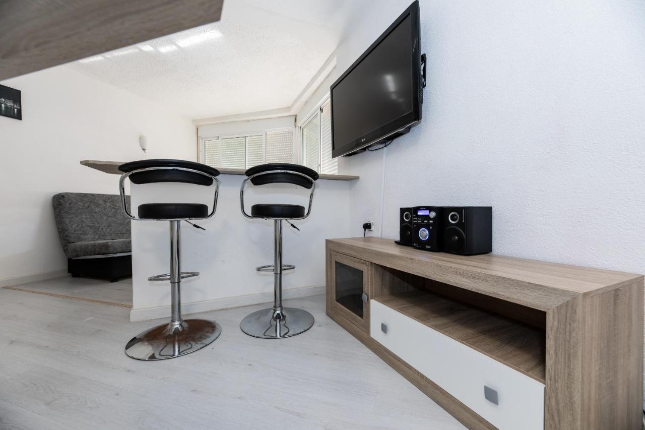 Bright Studio With The Seaview And Swimming Pool Apartment La Manga del Mar Menor Exterior photo